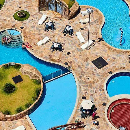 Aparthotel Golden Dolphin Caldas Novas Esterno foto
