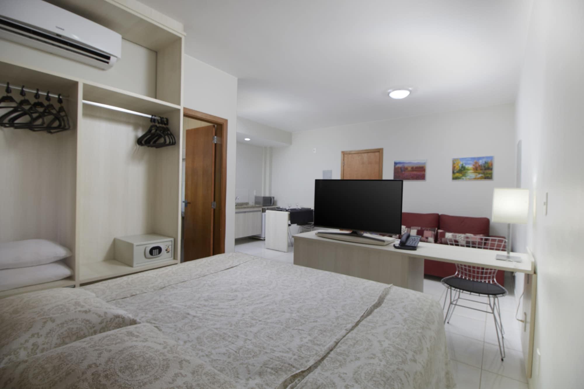 Aparthotel Golden Dolphin Caldas Novas Esterno foto