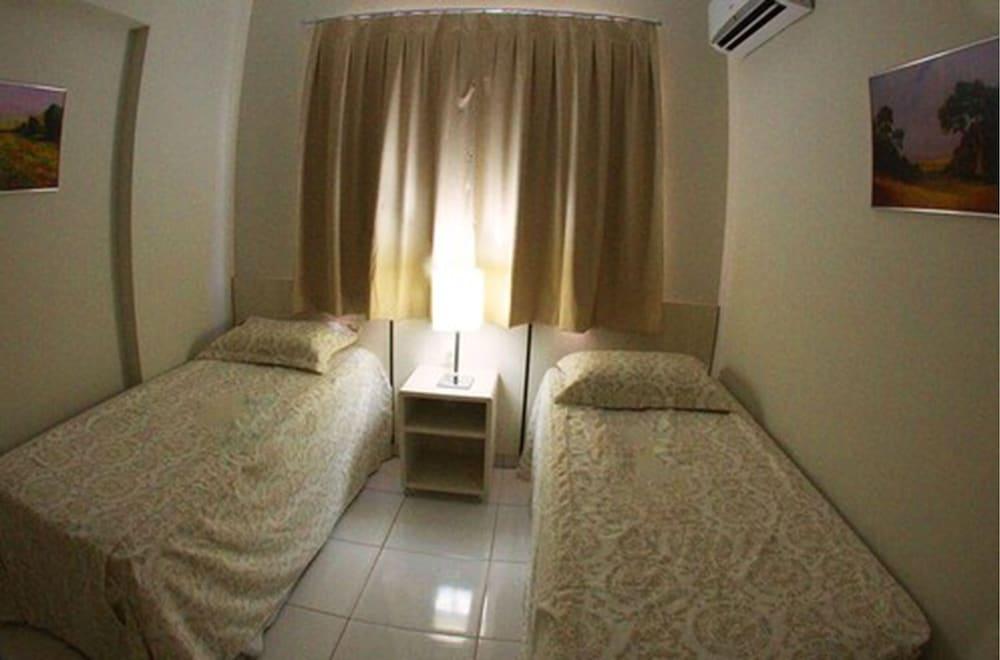 Aparthotel Golden Dolphin Caldas Novas Esterno foto