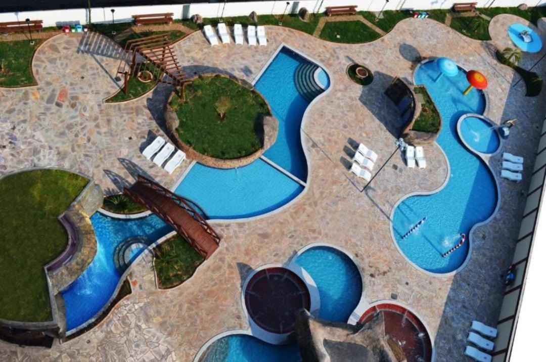 Aparthotel Golden Dolphin Caldas Novas Esterno foto