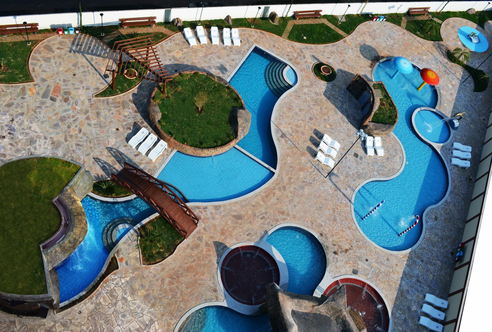 Aparthotel Golden Dolphin Caldas Novas Esterno foto
