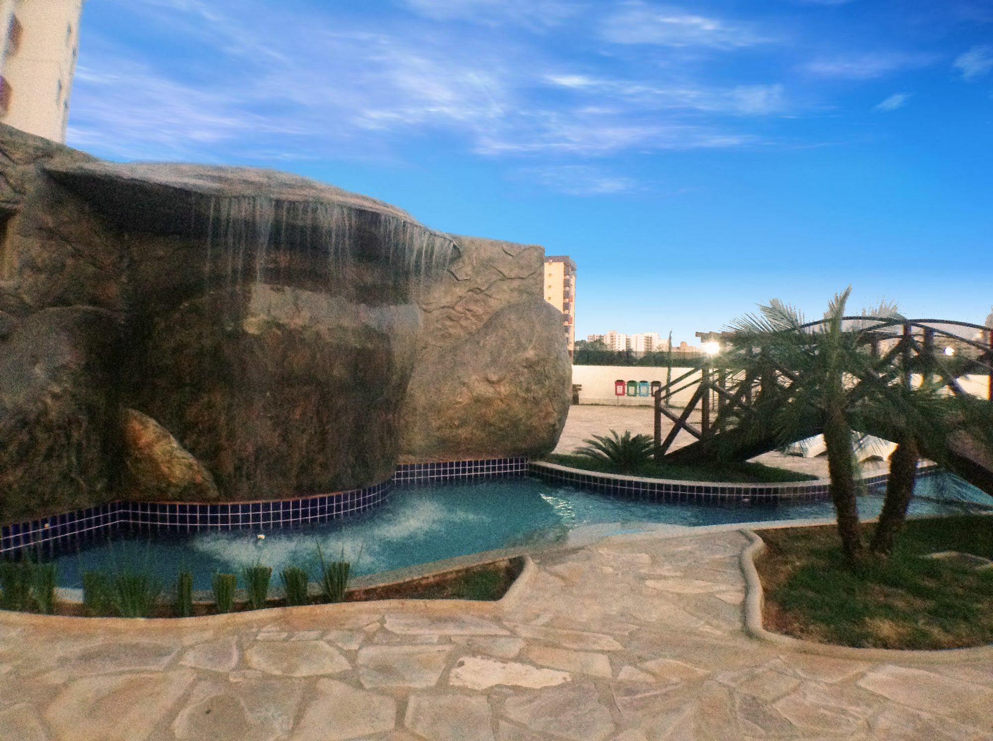 Aparthotel Golden Dolphin Caldas Novas Esterno foto